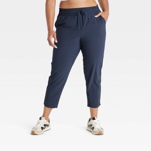Women's Active Light High-Rise Taper
Pants